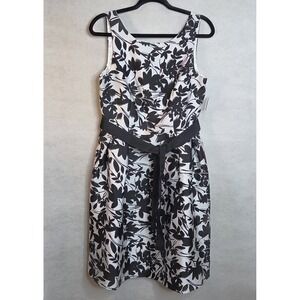 NWT LUXE by Carmen Marc Valvo Black White Floral Fit & Flare Dress Womens Size 8